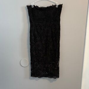 Elegant Black Lace Strapless Dress